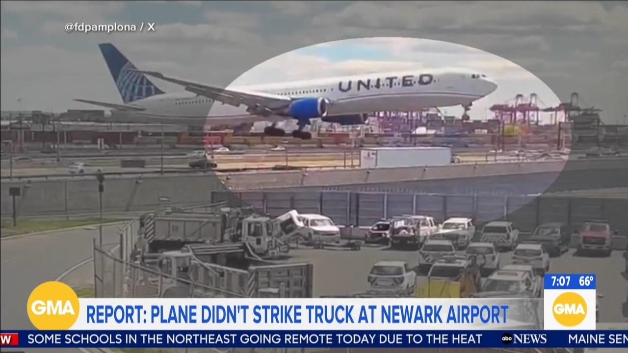 United plane struck pole and truck after flying low over NJ Turnpike