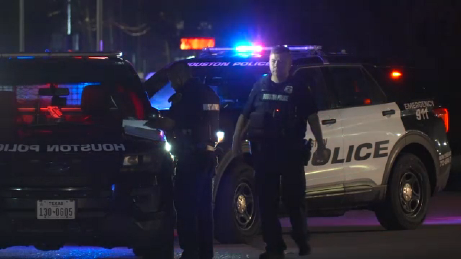 Driver wanted after killing man in wheelchair in hit-and-run crash in SE Houston, police say