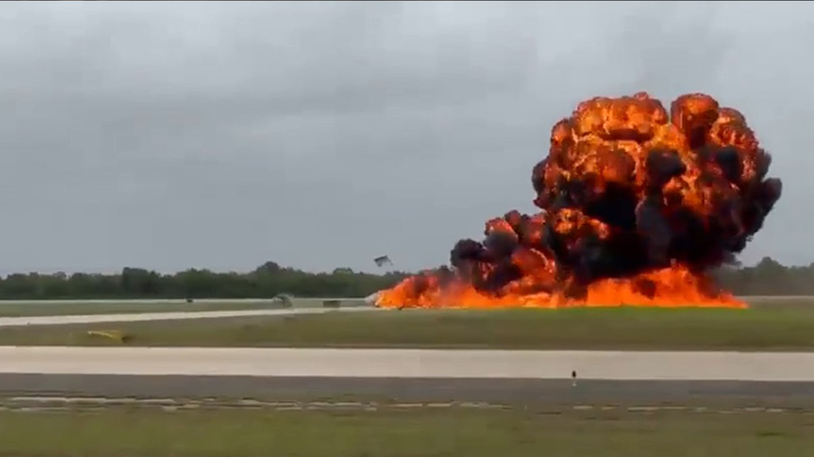 Pilots killed in plane crash en route to pick up former MLB All-Star Yadier Molina Pilots killed in plane crash en route to pick up former MLB All-Star Yadier Molina