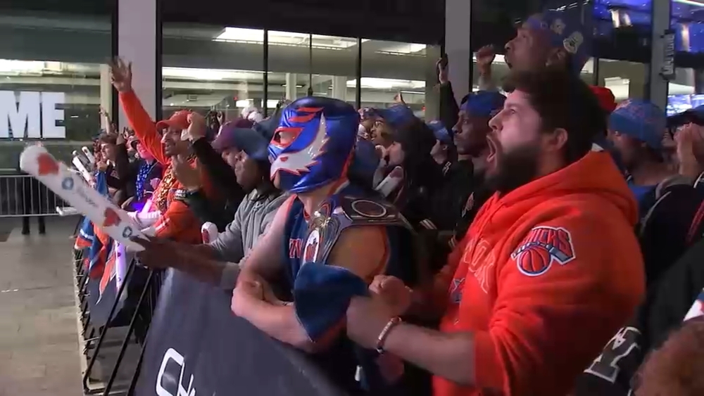 Watch party returns outside MSG for Game 4