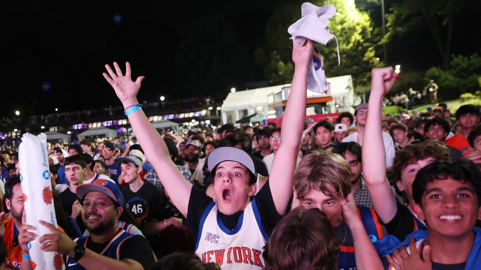 Το πάρτι ρολογιών του Knicks Game 5: Madison Square Garden ξεκινά