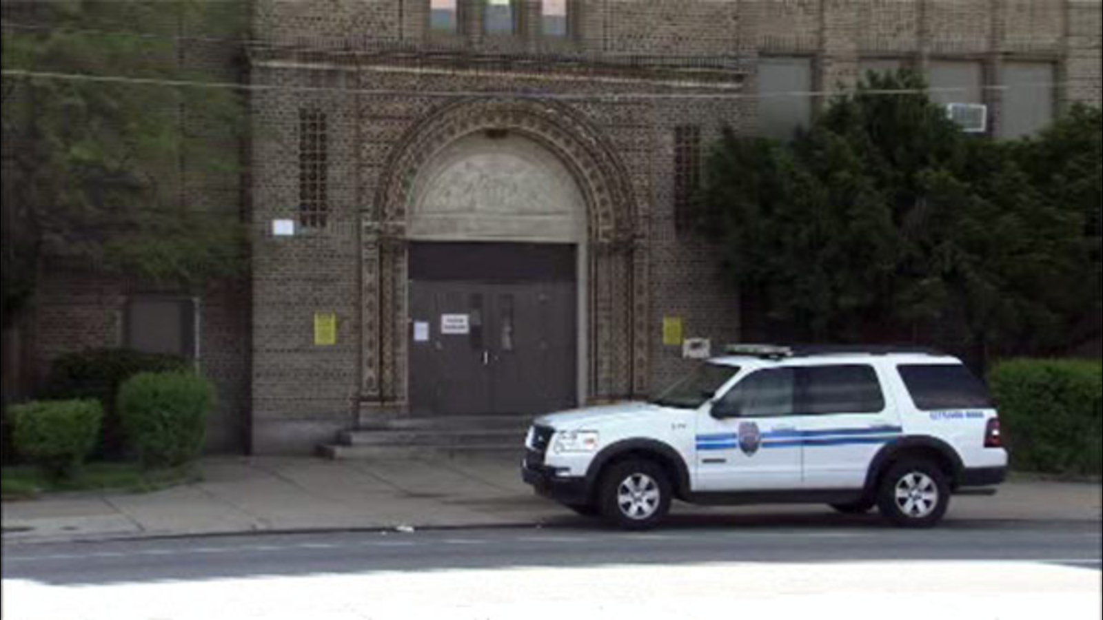 Brief lockdown at Philadelphia elementary school due to fight 6abc