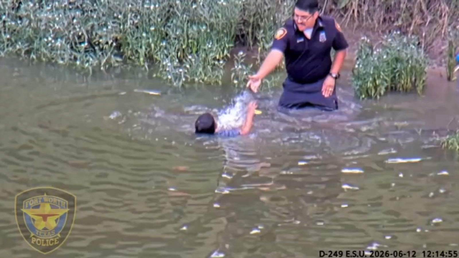 Video captures officer save missing boy from near drowning in Texas river