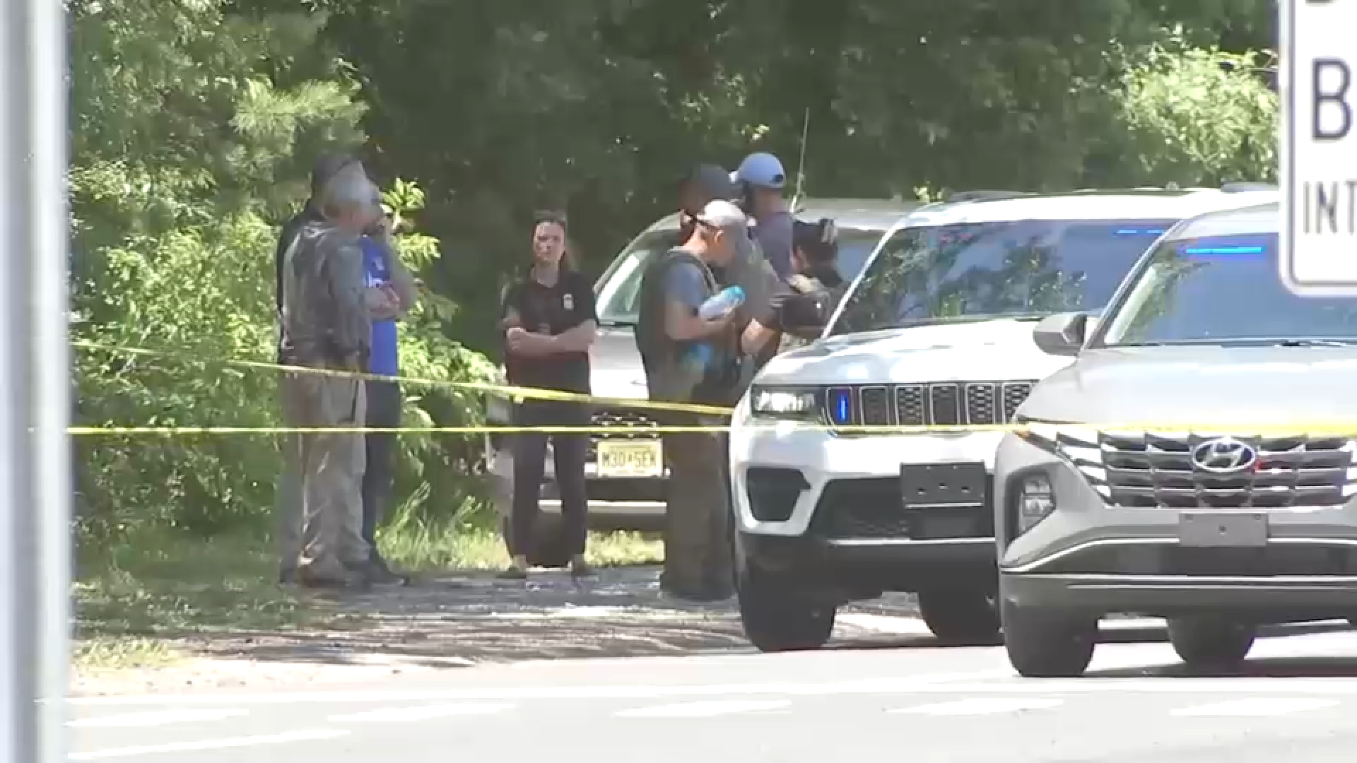 ICE agent in New Jersey injured after being hit by suspect on the run