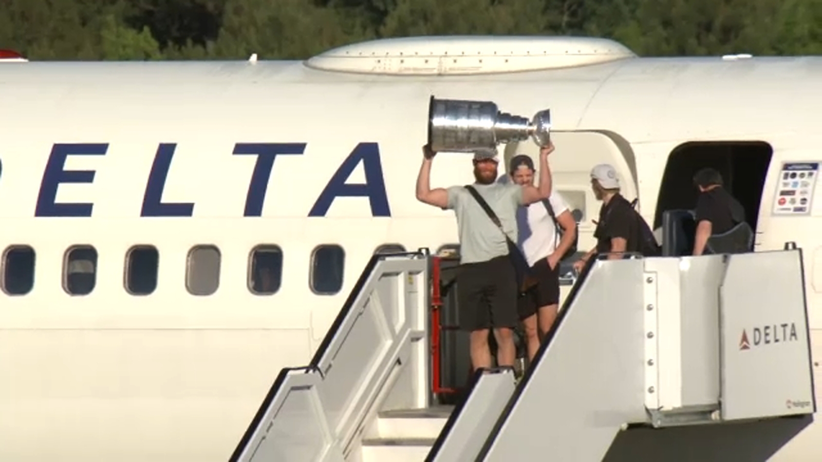 2026 Stanley Cup Championship Parade: A Celebration of Carolina Hurricanes' Victory - News Directory 3