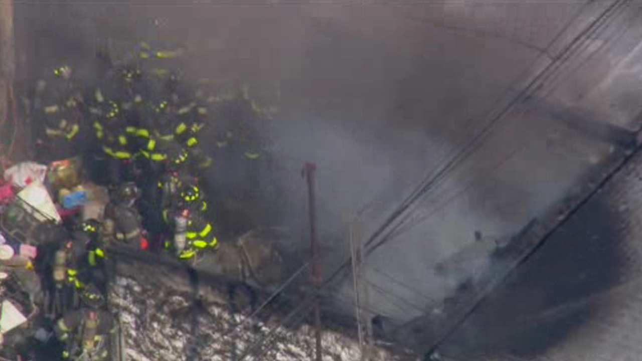 5 firefighters injured in Brooklyn blaze