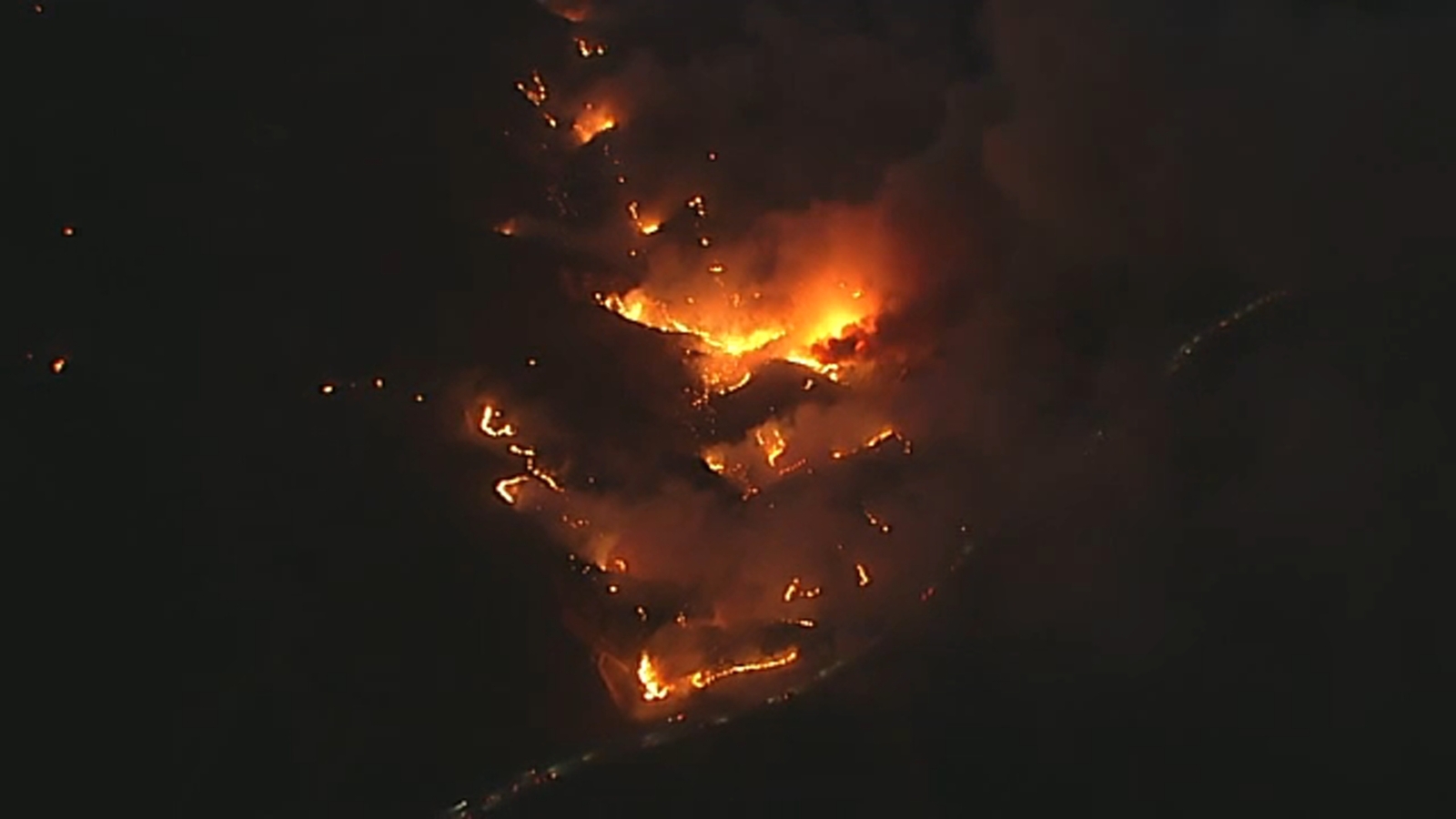 Shore Fire: Evacuation orders issued for 2,000-acre brush fire burning near Calimesa in Riverside County Shore Fire: Evacuation orders issued for 2,000-acre brush fire burning near Calimesa in Riverside County
