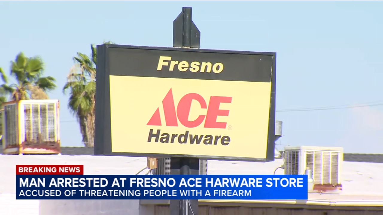 Man arrested for pulling out replica gun, making threats in east central Fresno business, police say