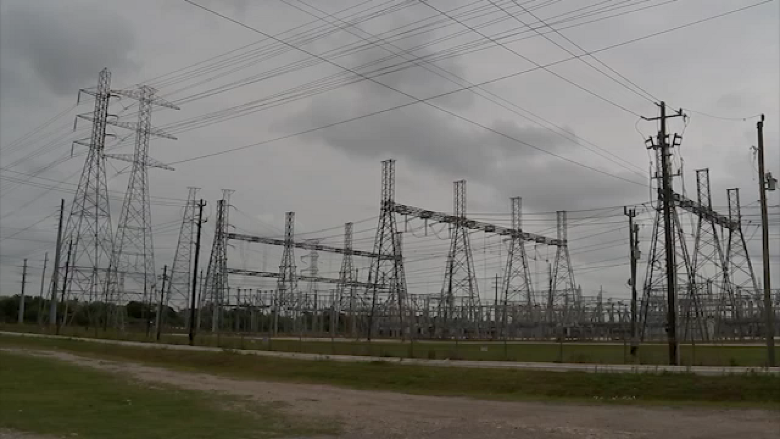 Data centers seek to tap Texas’ energy, regulators are close to approving a new way of vetting requests