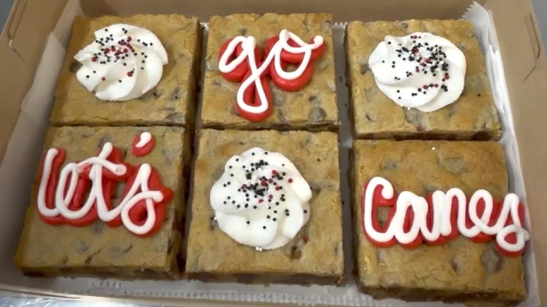 Southern Sugar Bakery-Hurri-Cakes