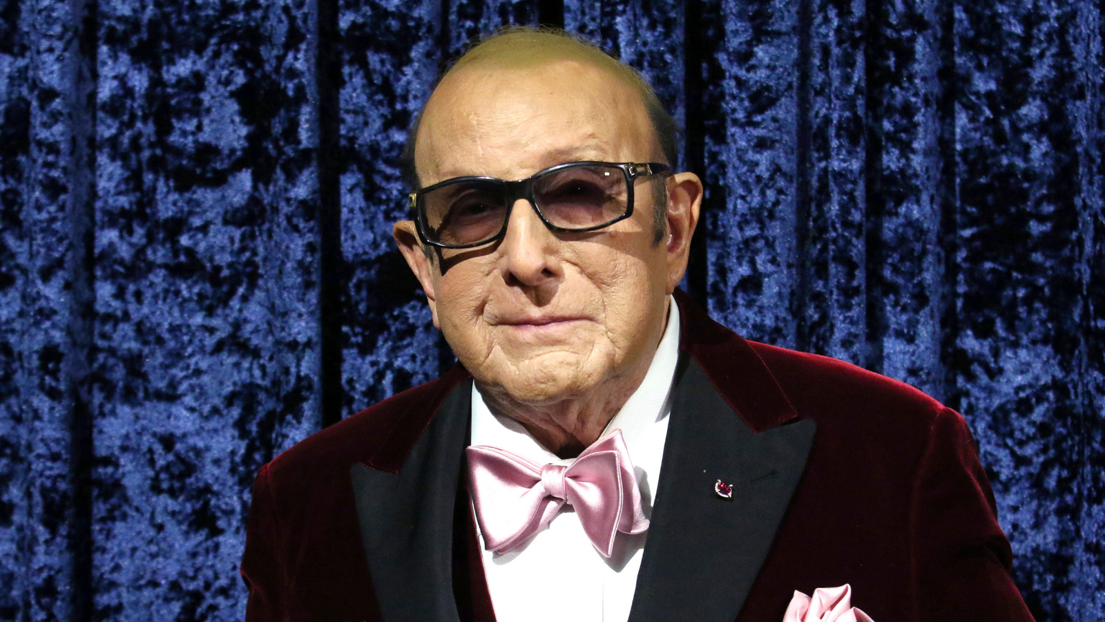 Clive Davis, music mogul, dies in New York City at age 94 Clive Davis, music mogul, dies in New York City at age 94
