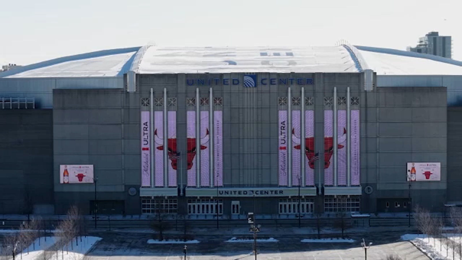 Chicago Bulls announce minority investment by Walmart family heir in NBA team, U...