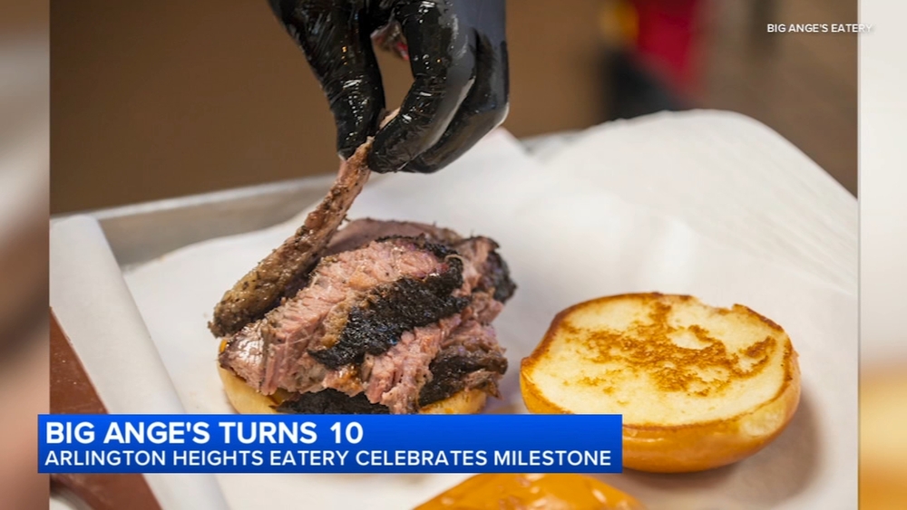 Arlington Heights' Big Ange's turns 10