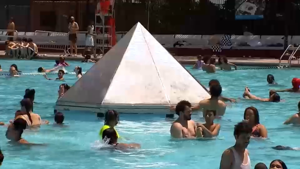 Temperatures hit record high in Central Park