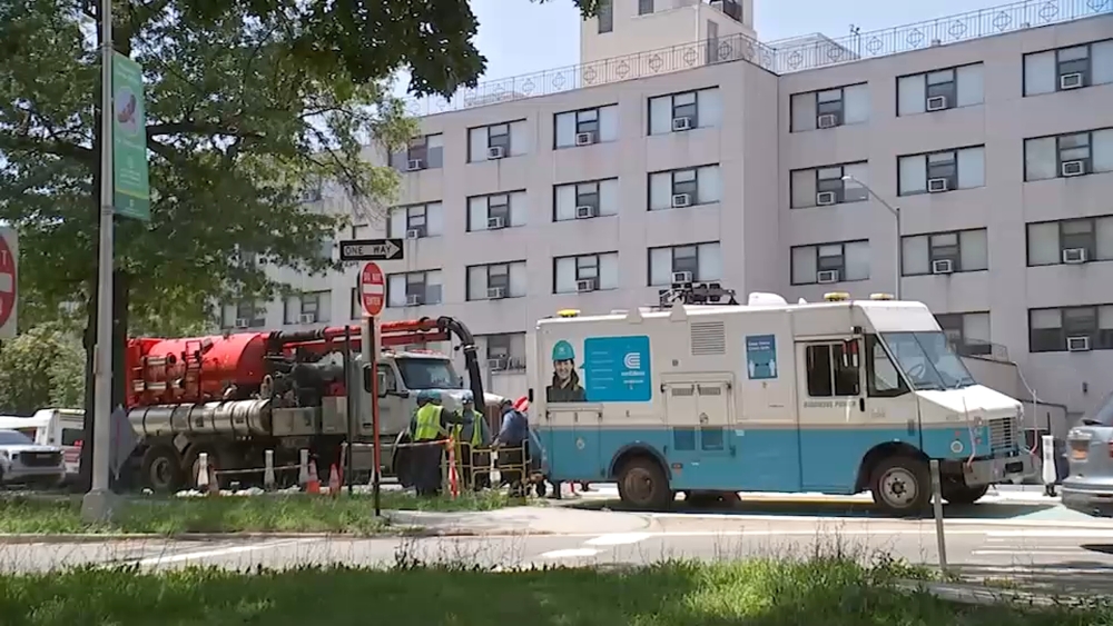 Voltage reductions remain as Con Ed makes some progress on power outages from intense heat