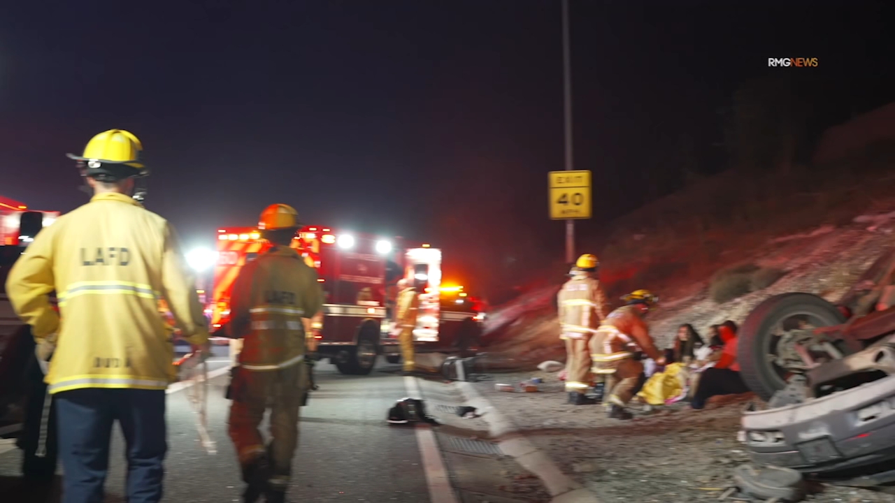 10 hurt, including children, in rollover crash on 5 Fwy. in Sun Valley