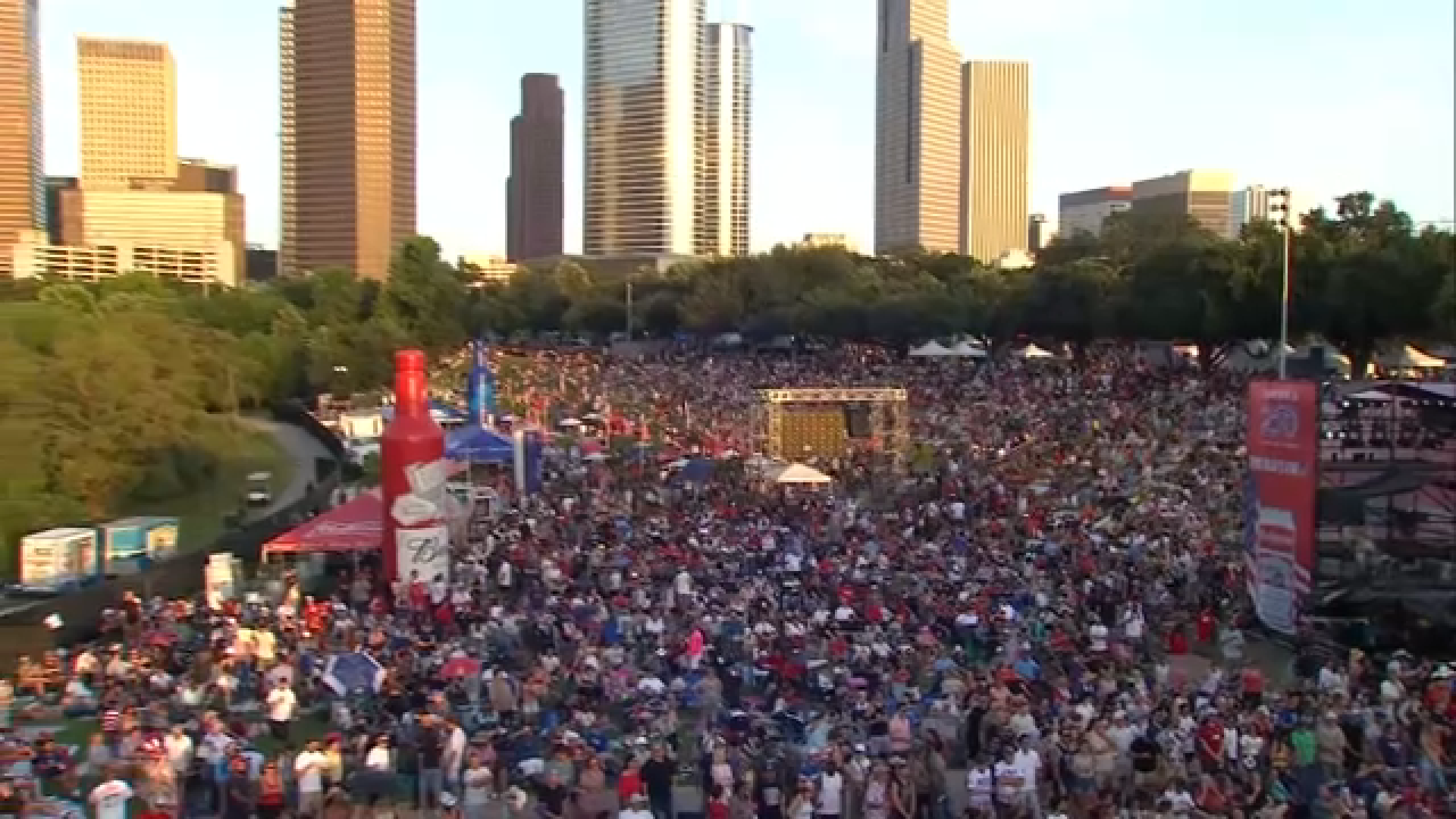 According to Houston officials, Freedom Over Texas drew in a record-breaking number of fans.