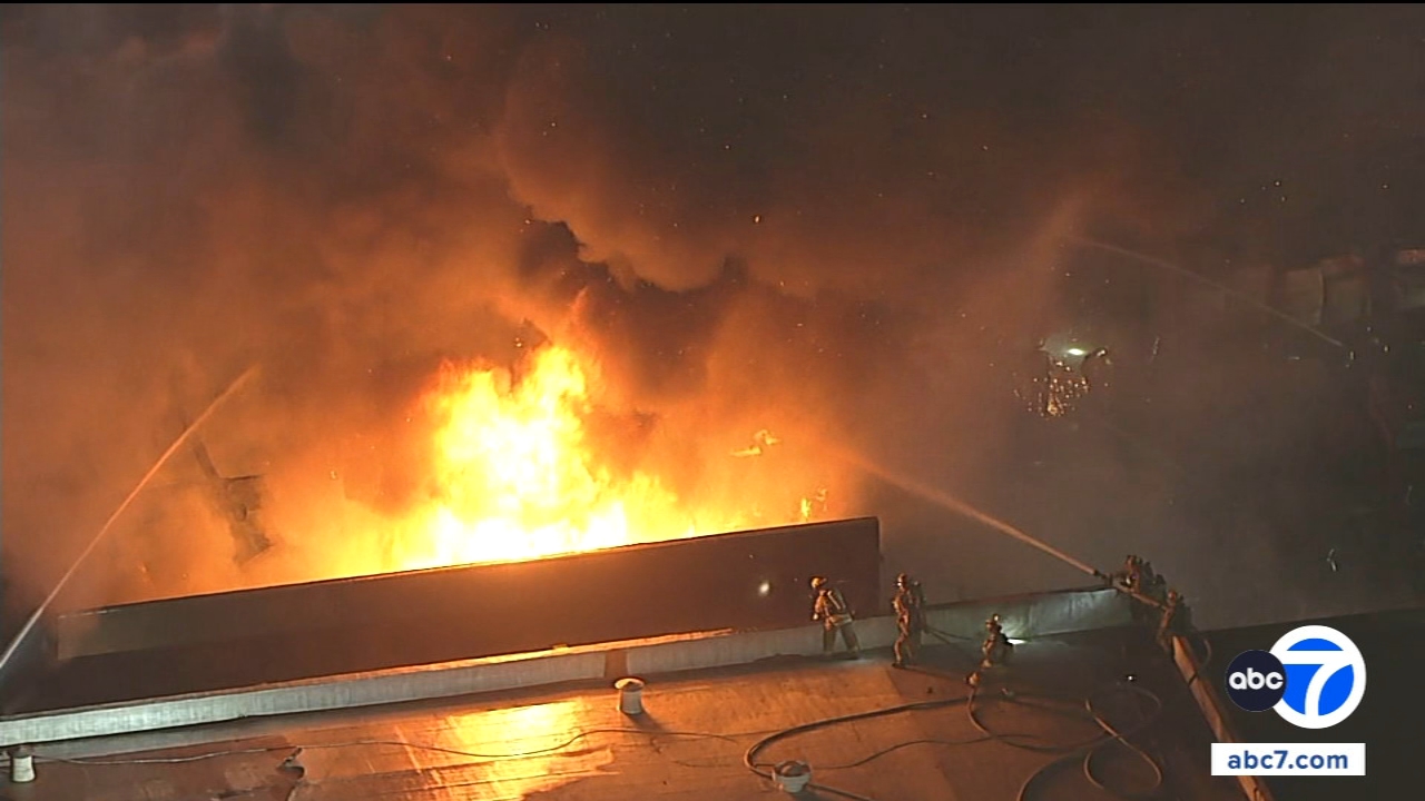 Large fire erupts at business in Harbor Gateway