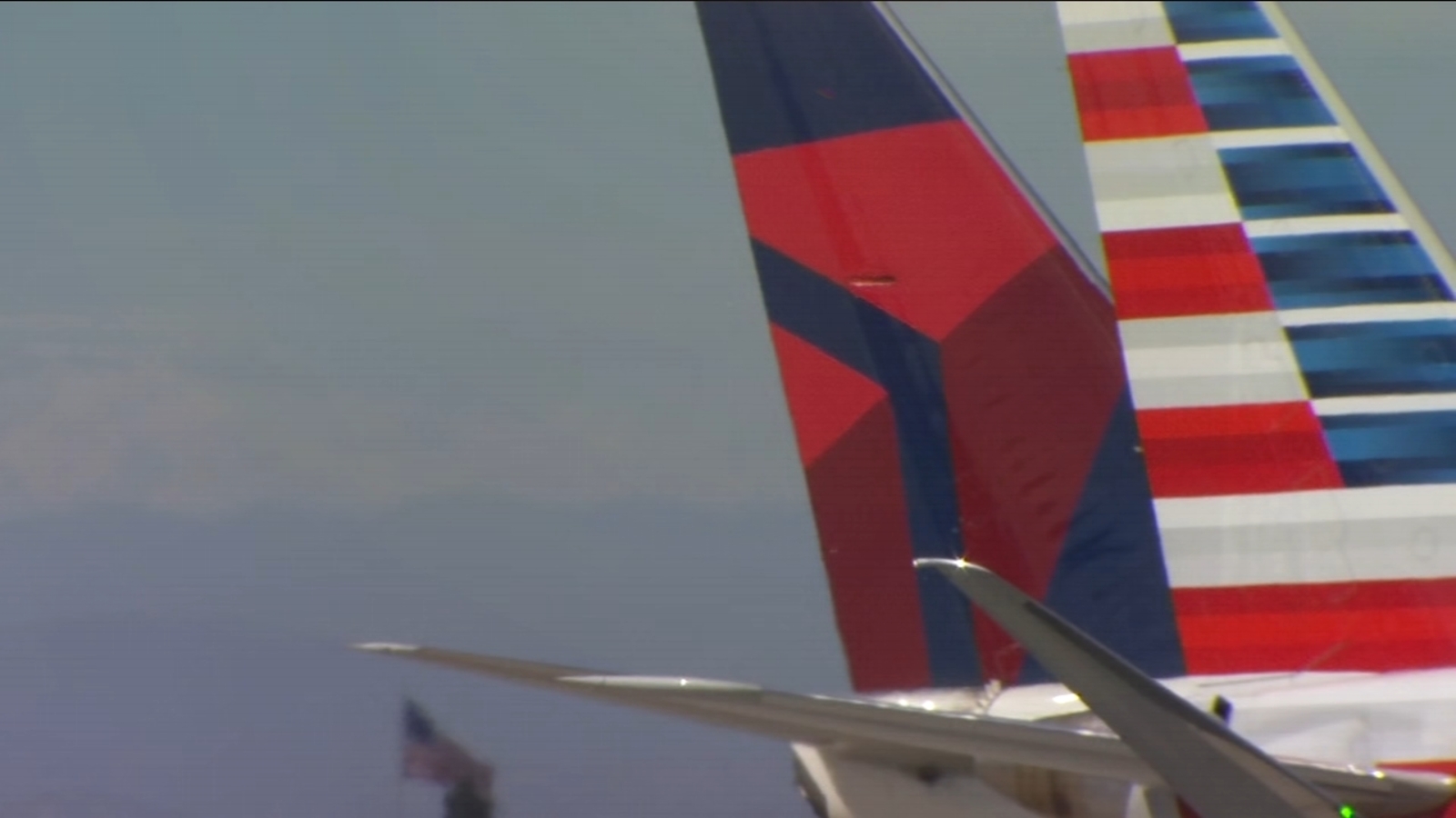 Delta flight makes emergency landing at Fresno Yosemite International Airport Delta flight makes emergency landing at Fresno Yosemite International Airport