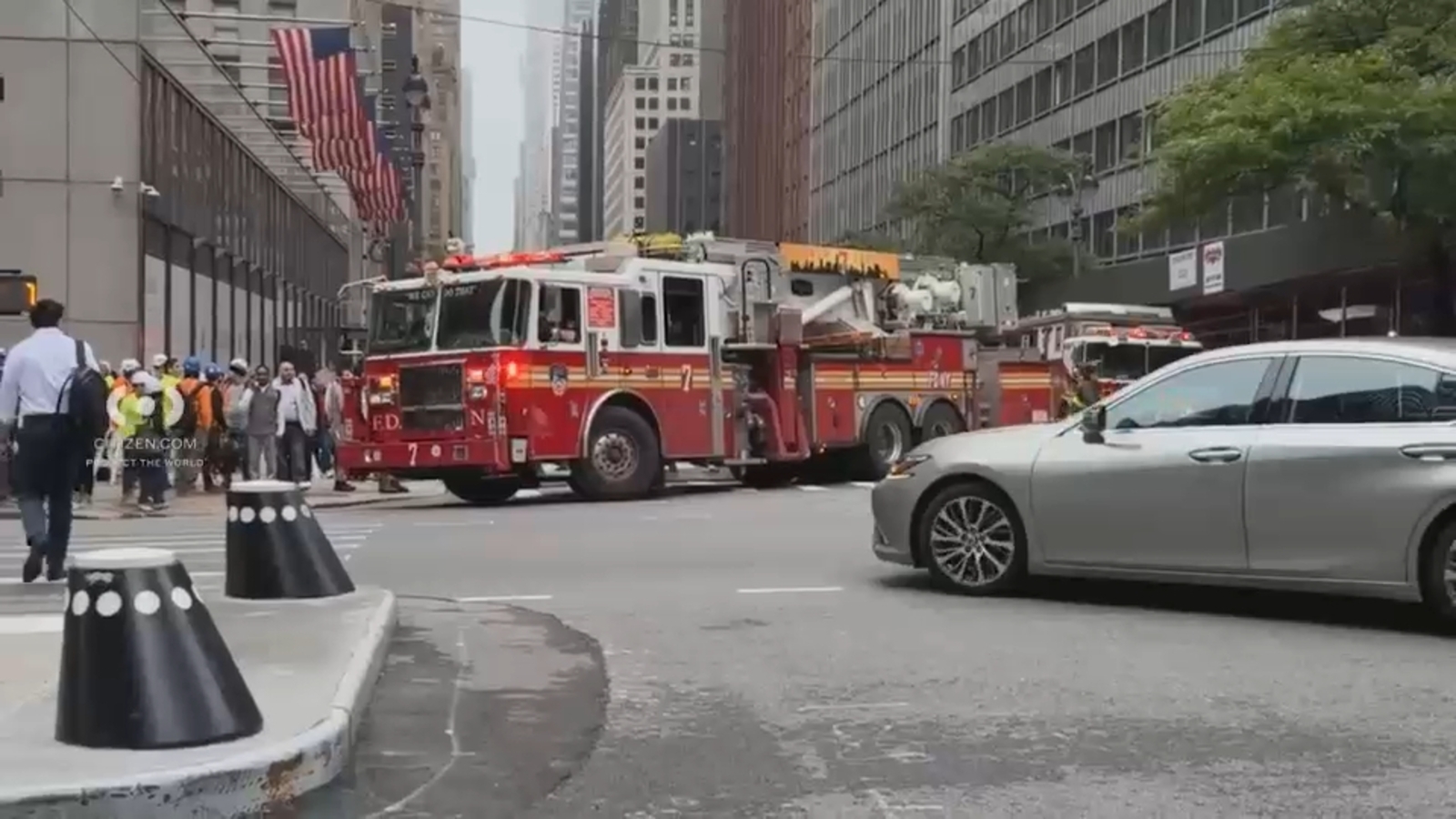 Workers find buckling beams inside Midtown building under construction; nearby buildings evacuated