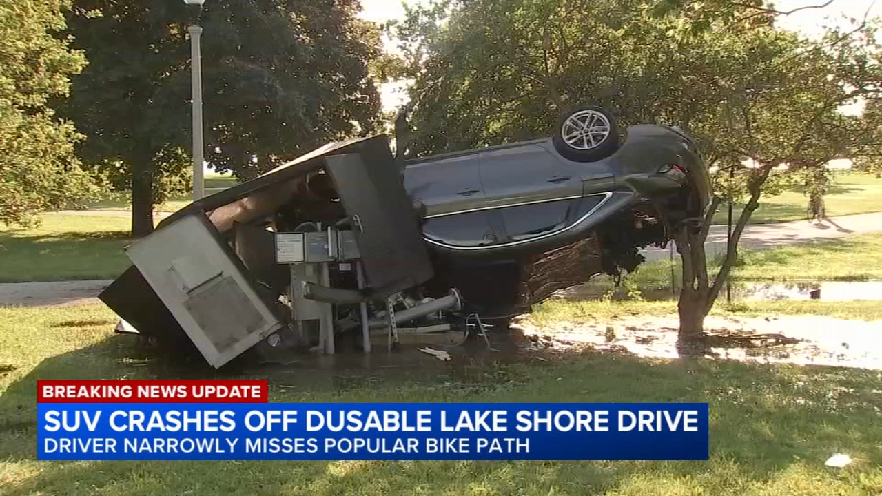 Car crashes into shed off DuSable Lake Shore Drive
