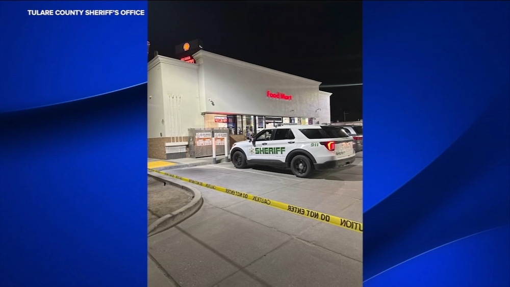 Gas station clerk robbed at gunpoint in Earlimart, deputies say