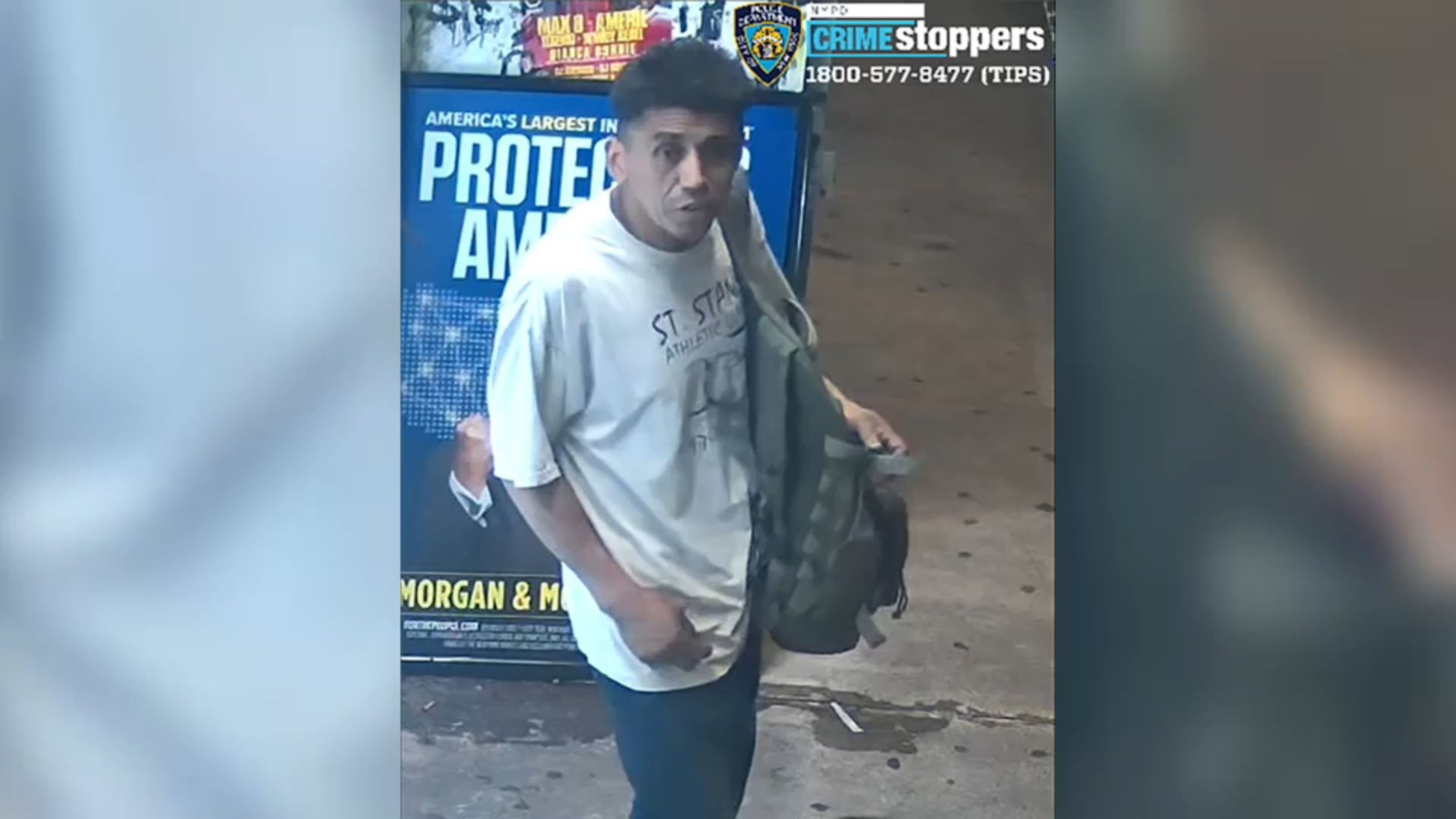 NYPD searching for suspect after victim stabbed in back at Brooklyn subway station