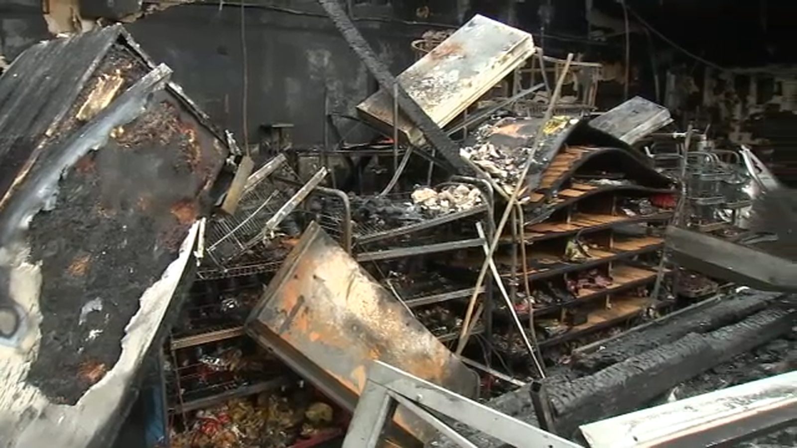 El Compadre fire: Blaze being investigated as possible arson destroys beloved Sun Valley market El Compadre fire: Blaze being investigated as possible arson destroys beloved Sun Valley market