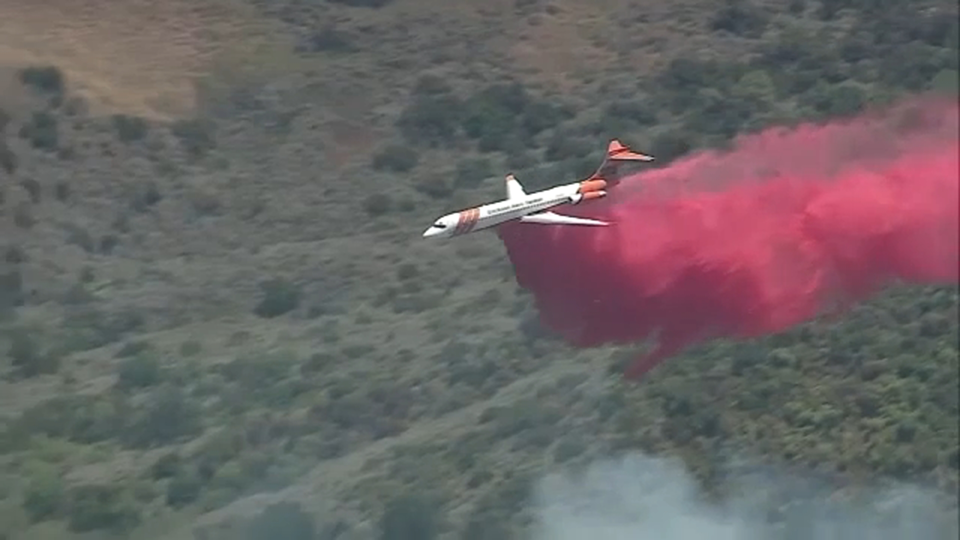 ABC7 gets inside look at the science behind fighting wildfires, planning water drops with Ventura County fire