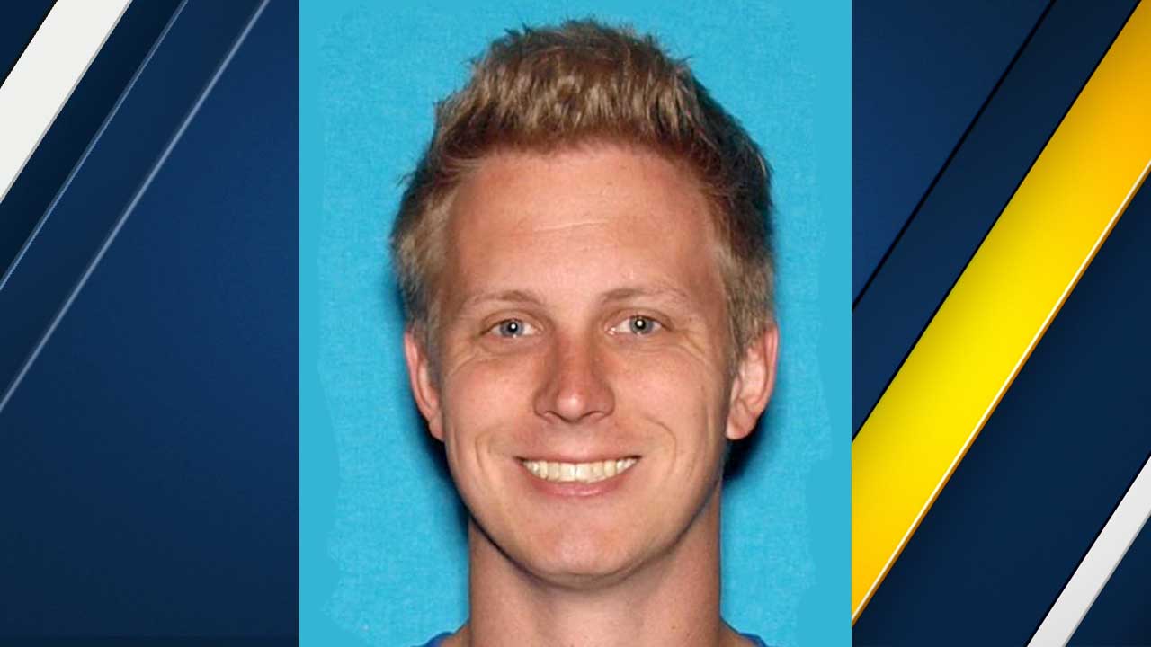 Ex-Mission Hills Catholic school teacher accused of sex w/ students