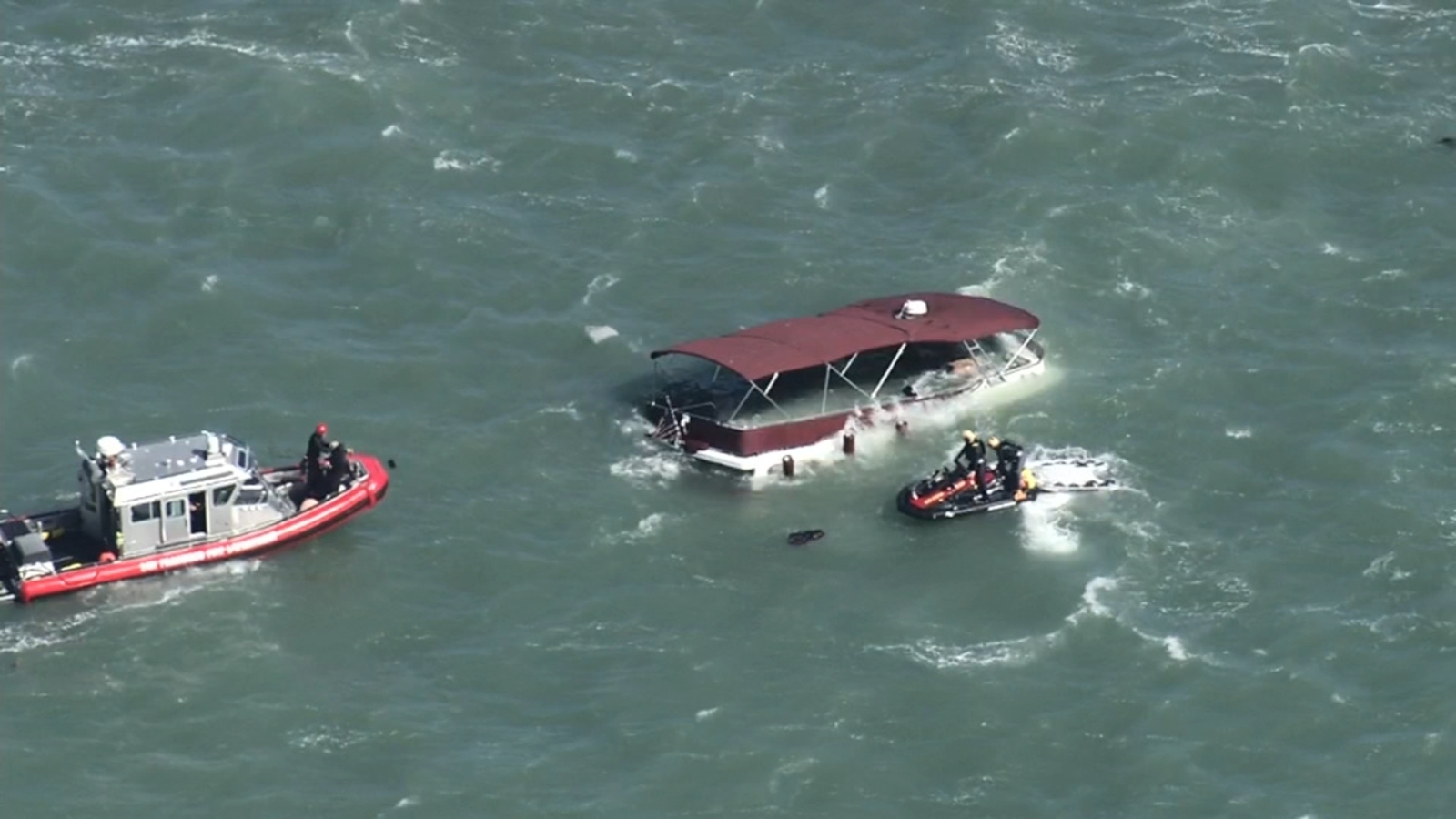 One Dead, One Missing After Boat Sinks in San Francisco Bay; Rescue Ongoing