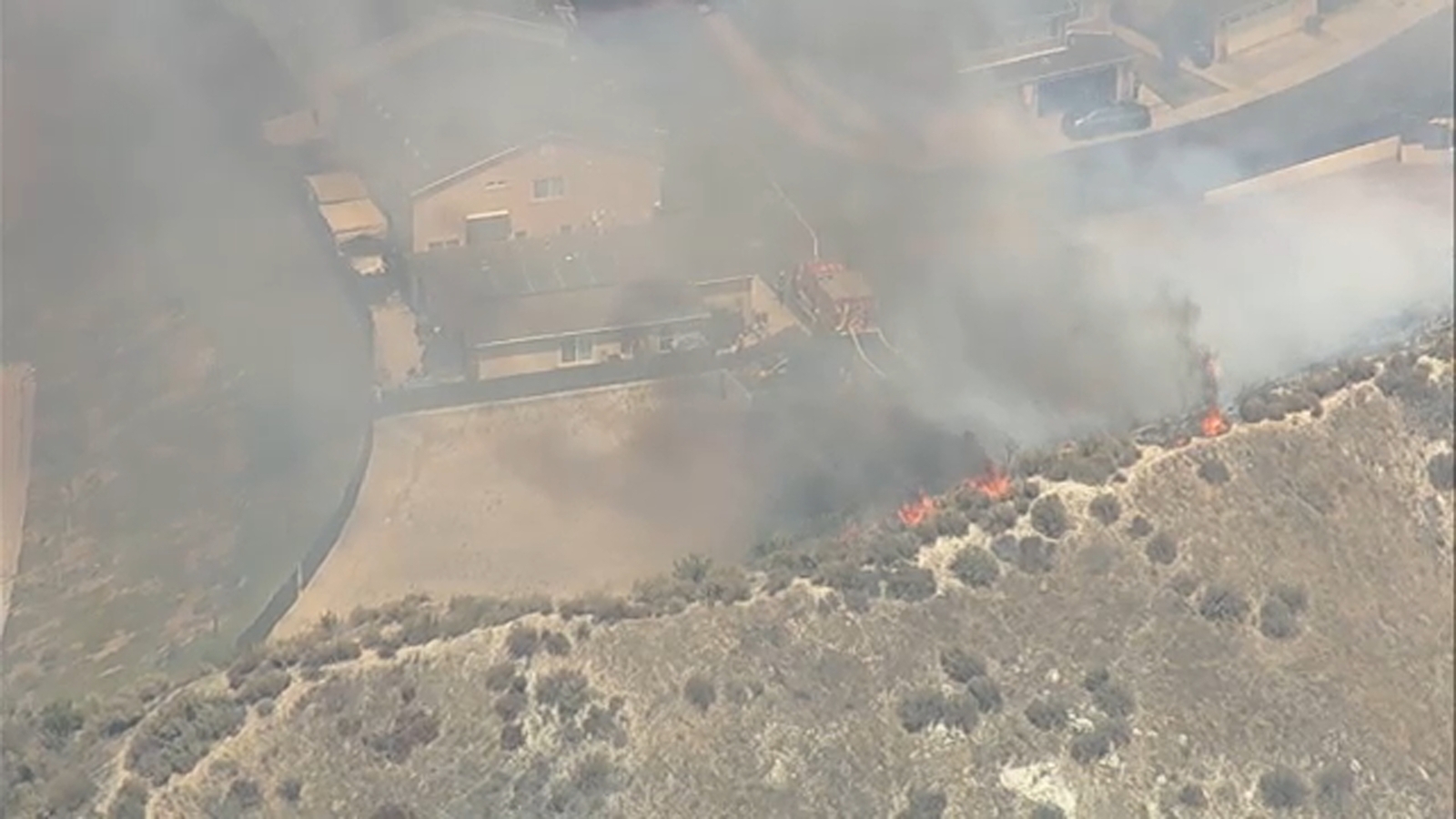 Pointe Fire updates: Brush fire threatens homes in Santa Clarita, prompts evacuation warning Pointe Fire updates: Brush fire threatens homes in Santa Clarita, prompts evacuation warning