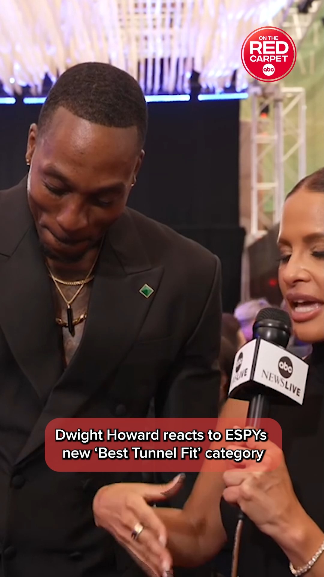 Dwight Howard says ESPYs should have a 'Best Tunnel Fit'