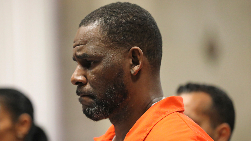 R. Kelly formally asks Trump to commute 30-year sentence