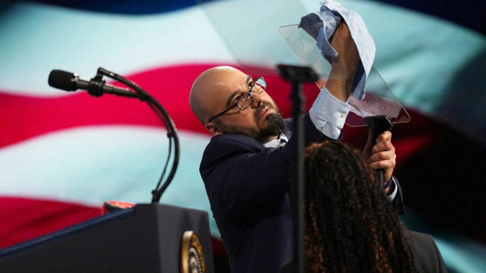 Teleprompter operator made more than $100K betting on Trump's speeches