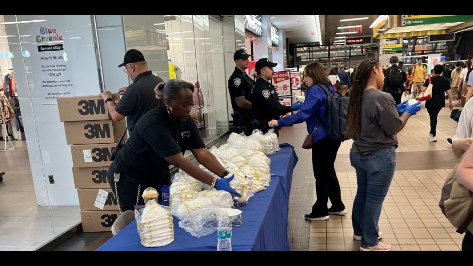 Philadelphia Mask NJ offers N95 masks to commuters amid wildfire smoke - 6abc Philadelphia