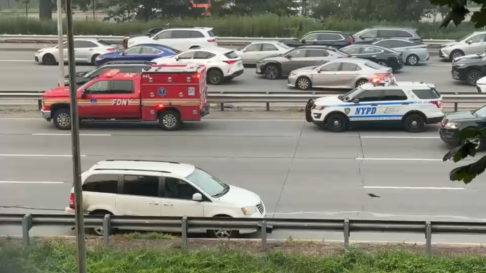 Man, woman killed after scooter crash on Grand Central Parkway in Queens