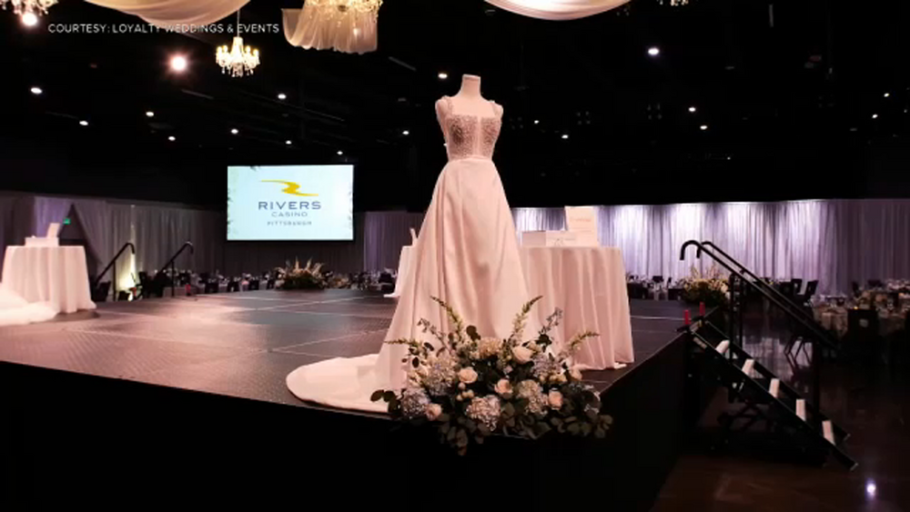 Randy Fenoli from 'Say Yes to the Dress hosting event at Rivers Casino