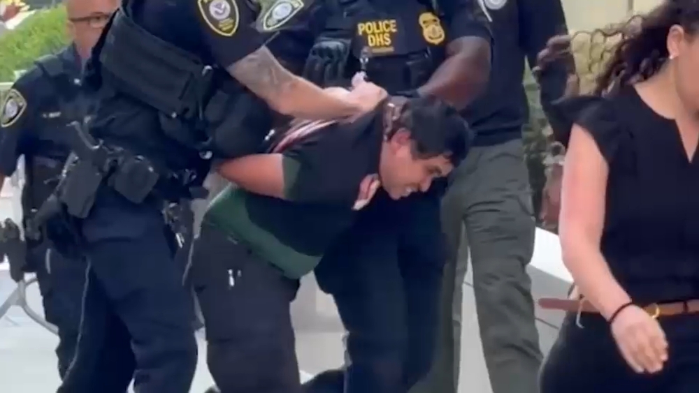 FBI says man who set fire outside 26 Federal Plaza is Army veteran, anti-ICE activist