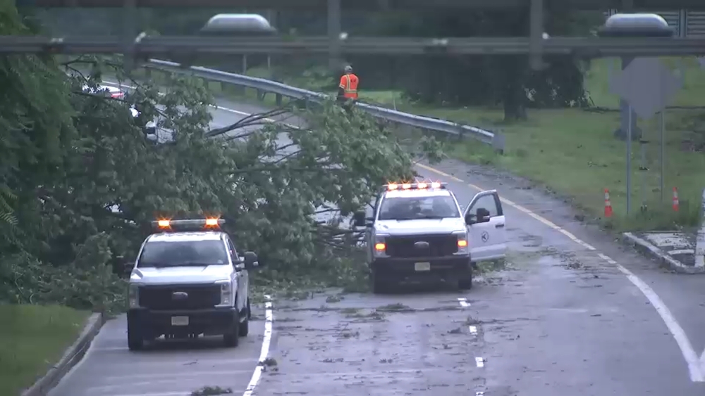 Possible tornado spotted in Stanhope, NJ causes damage on Route 206