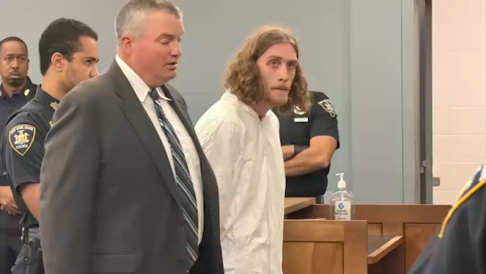20-year-old charged with murder after stabbing a homeless man in Medford