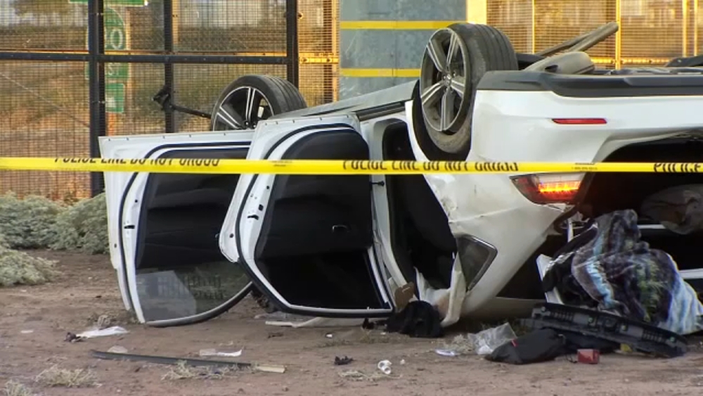 1 hospitalized after single-car crash in east central Fresno: PD