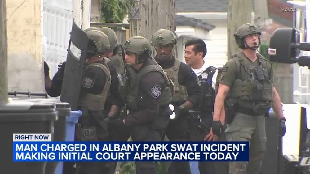 Man charged in Albany Park standoff, shootings 
