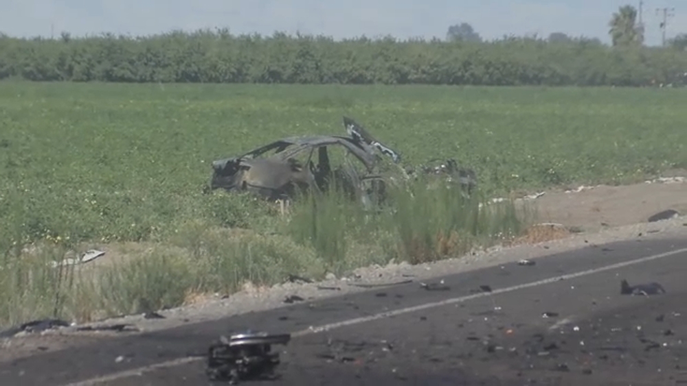 1 killed, another injured after car crashes into tractor in Fresno Co.
