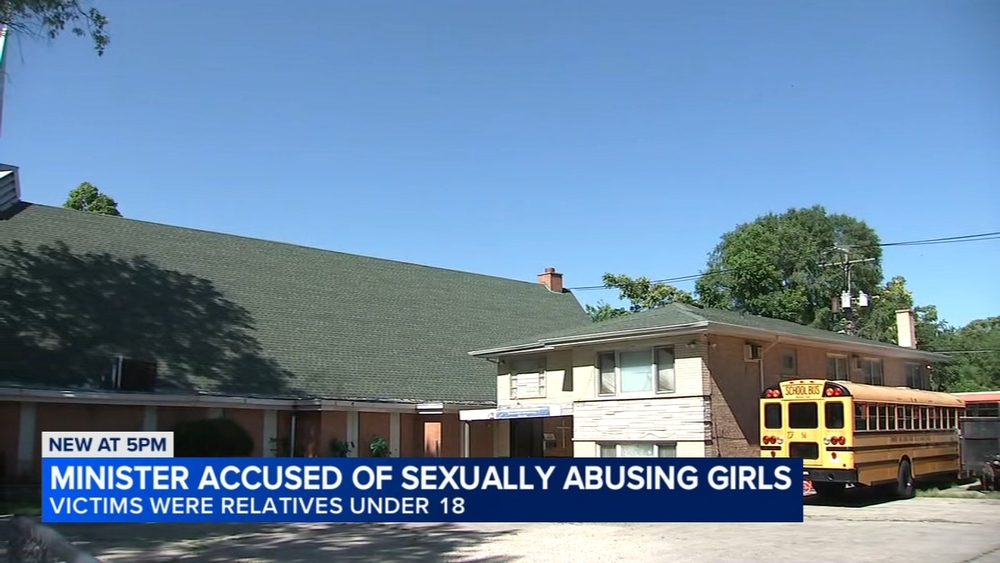 Chicago minister accused of sexually abusing 2 girls