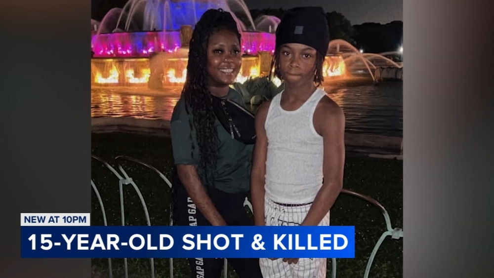 15-year-old boy shot to death on West Side back porch: family