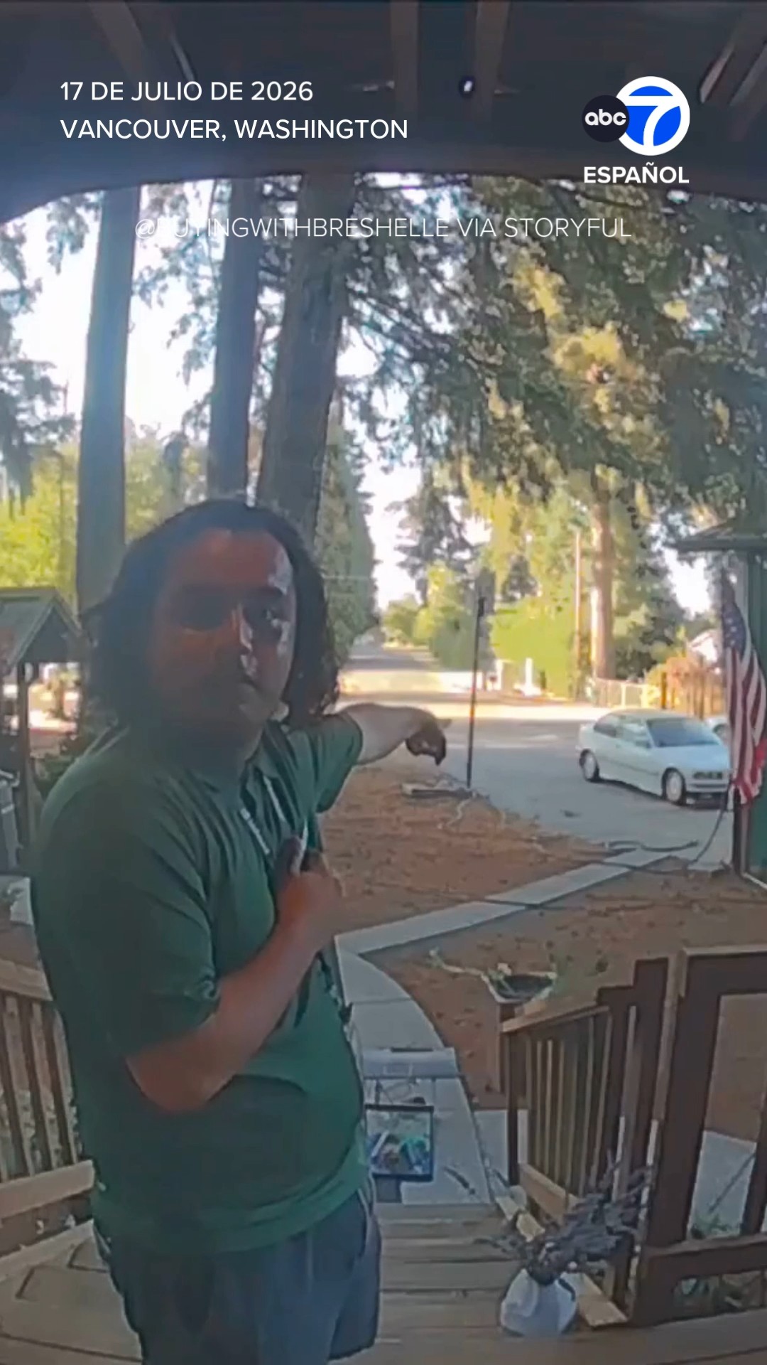Desconocido pide usar el columpio de cuerda de una casa de Vancouver