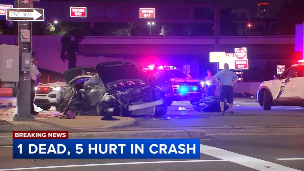 1 dead, 5 hurt after crash on Columbus Blvd. in South Philadelphia