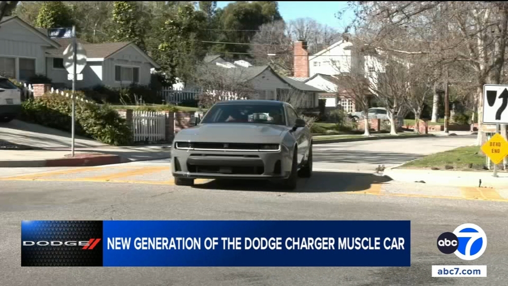 Dodge Charger offers electric or gas-powered muscle, but still no V8