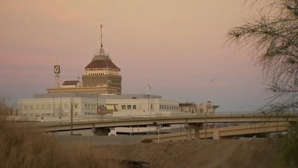 Wildfire smoke from 'Fields Fire' creates health hazards for Valley air quality